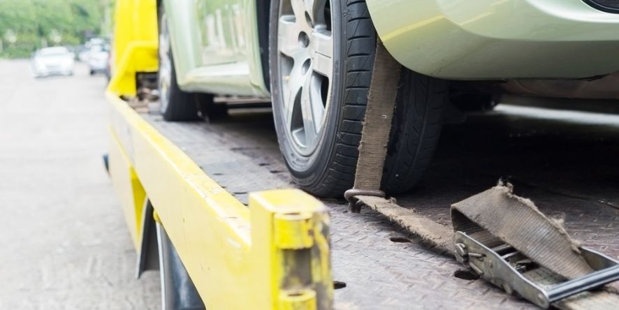 You are currently viewing How to Choose the Right Towing Equipment for Your Vehicle? 